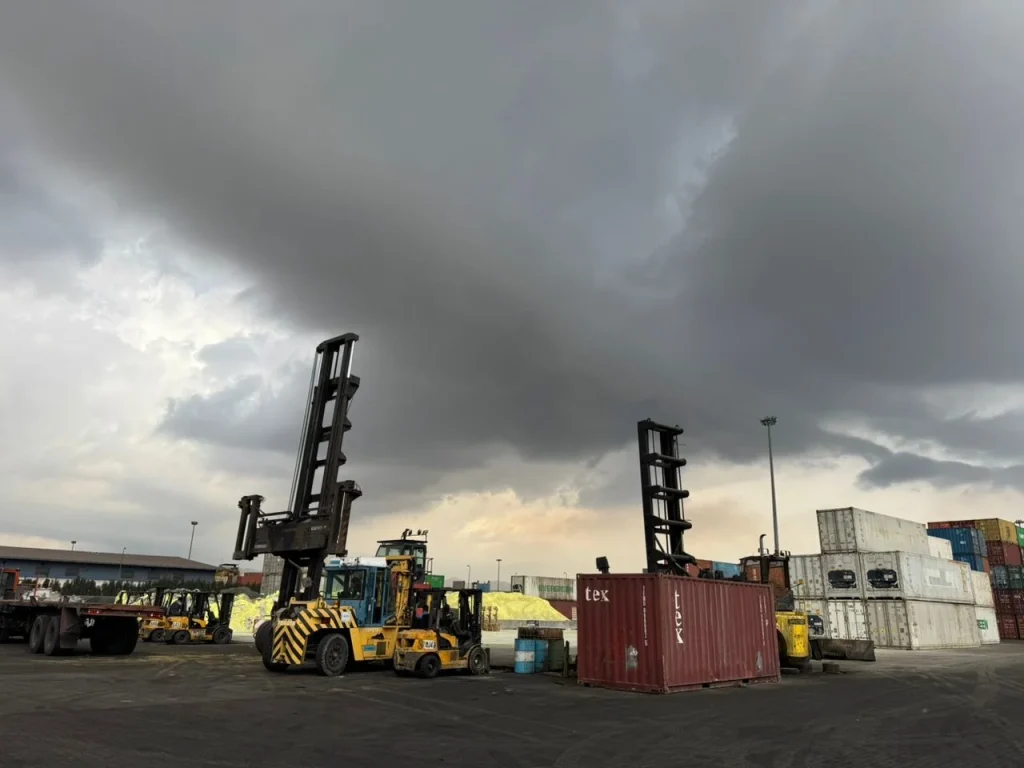 Sulfur Transportation Requirements at Export Ports 1 الزامات حمل و نقل سولفور در بنادر صادراتی